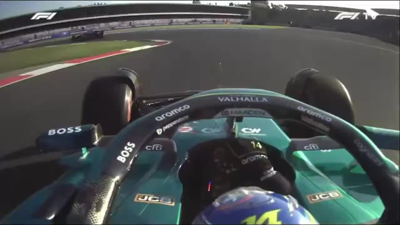 [閒聊] 龍嫂向老漢拍手之後緊急閃避